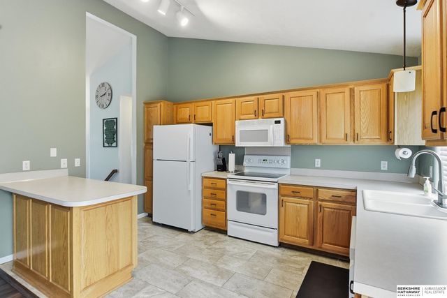 5927 S 186 Avenue, Omaha, NE 68135