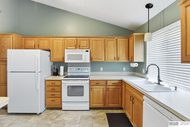 5927 S 186 Avenue, Omaha, NE 68135