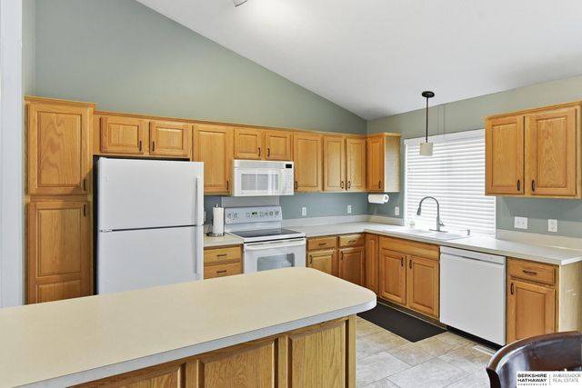 5927 S 186 Avenue, Omaha, NE 68135