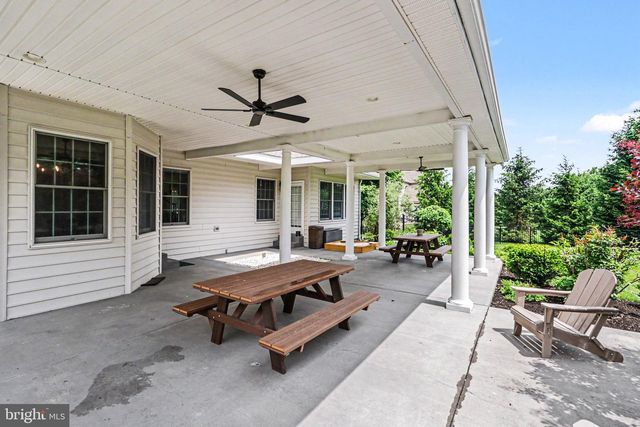 2312 FOREST LN, Harrisburg, PA 17112