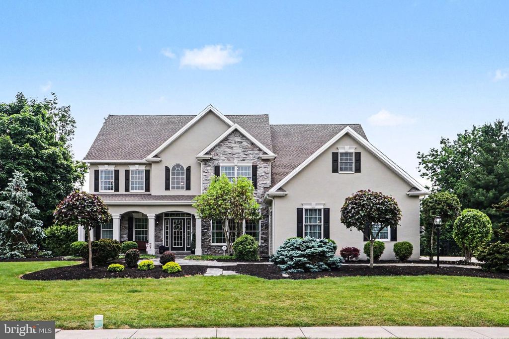 2312 FOREST LN, Harrisburg, PA 17112