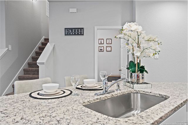 10439 Lateleaf Oak, San Antonio, TX 78223