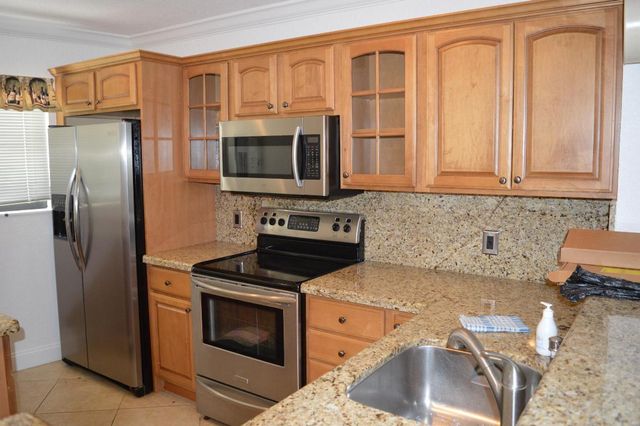 3605 S Ocean Boulevard S 126, South Palm Beach, FL 33480