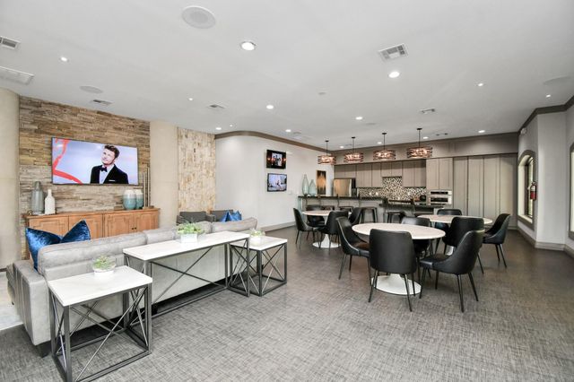 6777 Sommerall Street 0338, Houston, TX 77084