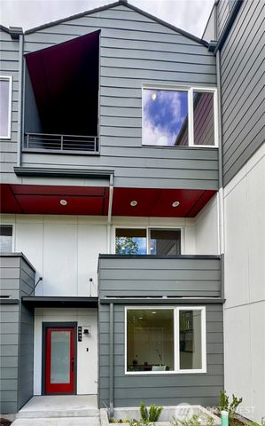 6947 42nd Avenue S, Seattle, WA 98118