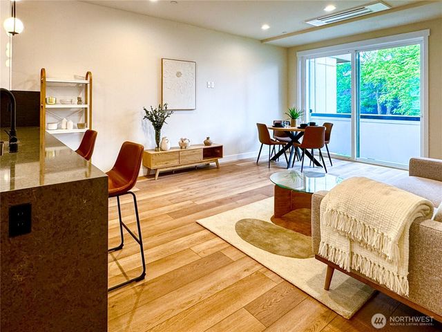 6947 42nd Avenue S, Seattle, WA 98118