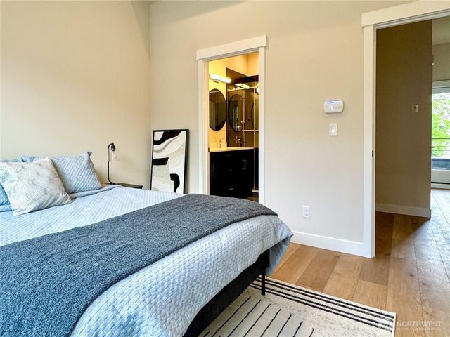 6947 42nd Avenue S, Seattle, WA 98118