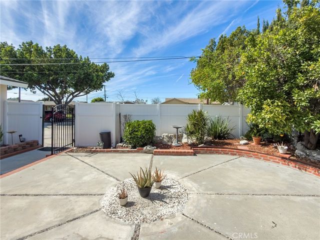 8224 Guava, Buena Park, CA 90620