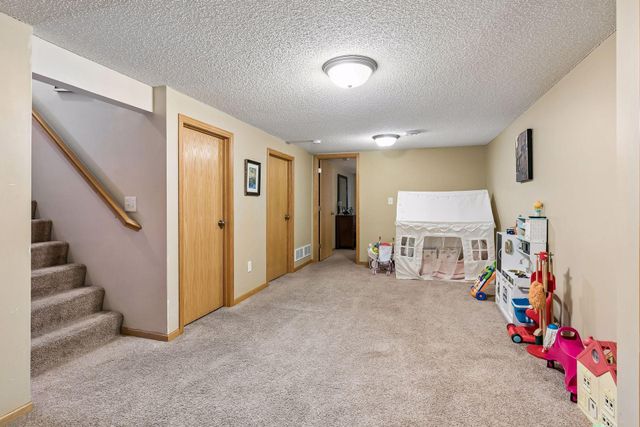 3708 W Old Shakopee Road, Bloomington, MN 55431