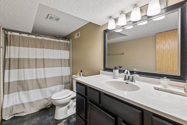 3708 W Old Shakopee Road, Bloomington, MN 55431