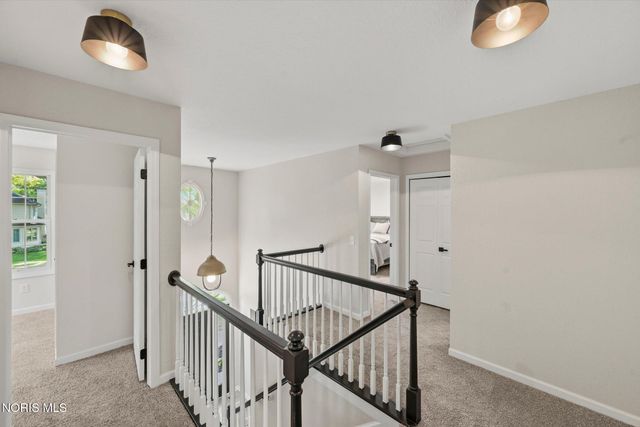8342 Country Brook Drive, Holland, OH 43528
