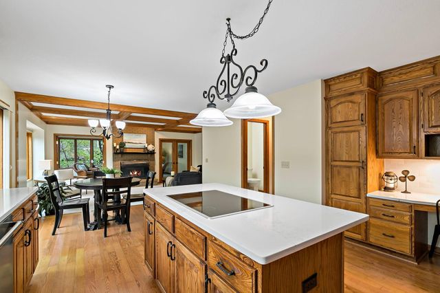 1316 Summit Oaks Drive, Burnsville, MN 55337