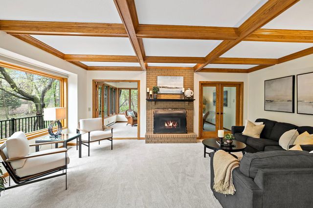1316 Summit Oaks Drive, Burnsville, MN 55337