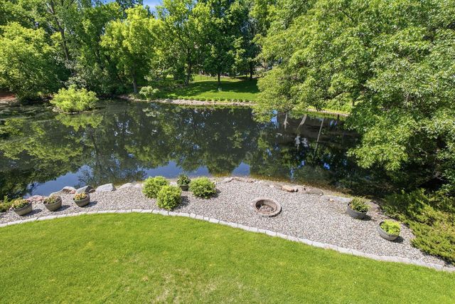 1316 Summit Oaks Drive, Burnsville, MN 55337