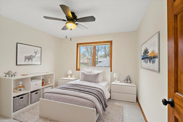 1316 Summit Oaks Drive, Burnsville, MN 55337