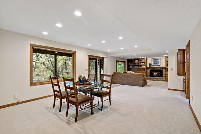 1316 Summit Oaks Drive, Burnsville, MN 55337