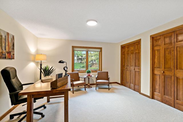 1316 Summit Oaks Drive, Burnsville, MN 55337