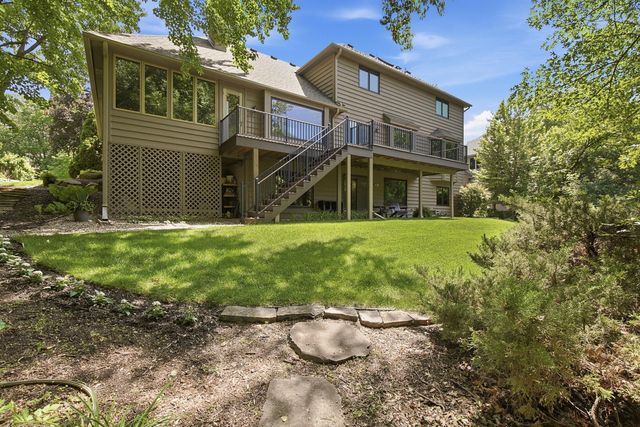 1316 Summit Oaks Drive, Burnsville, MN 55337