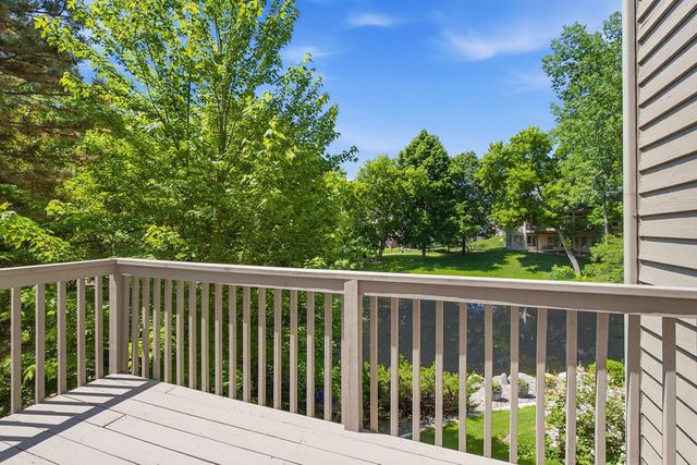 1316 Summit Oaks Drive, Burnsville, MN 55337