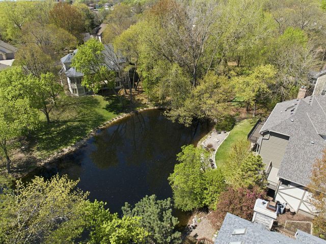 1316 Summit Oaks Drive, Burnsville, MN 55337