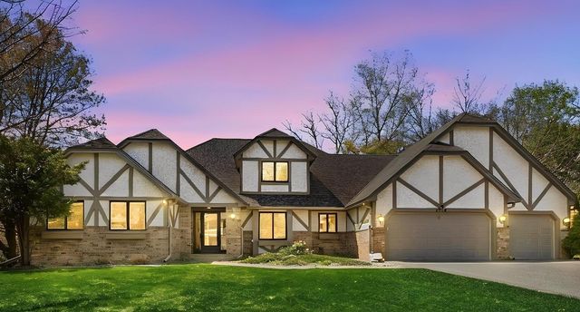 1316 Summit Oaks Drive, Burnsville, MN 55337