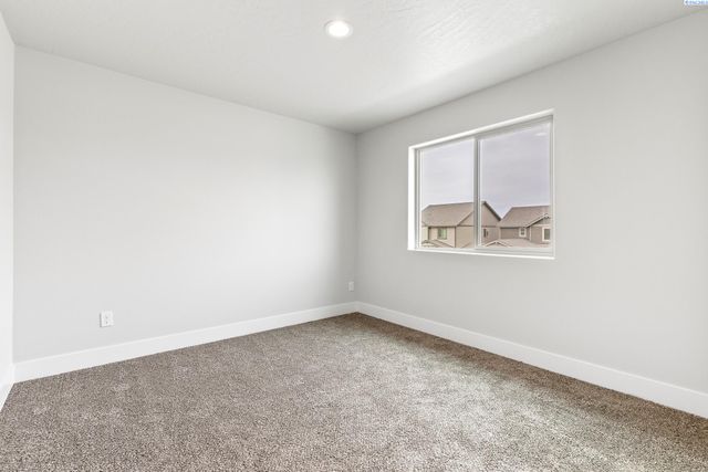 7461 Grapevine Ct, West Richland, WA 99353