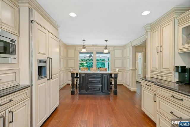 85 Vanderbeck Lane, Mahwah, NJ 07430