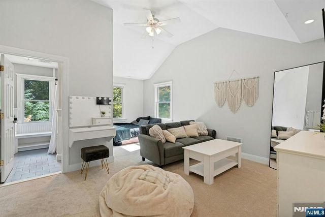 85 Vanderbeck Lane, Mahwah, NJ 07430