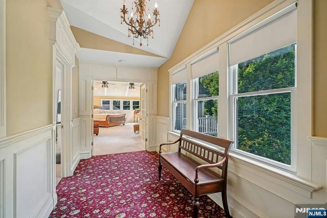 85 Vanderbeck Lane, Mahwah, NJ 07430