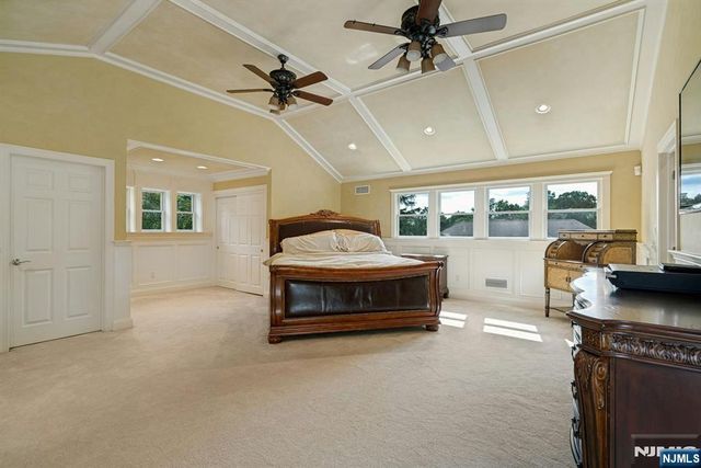 85 Vanderbeck Lane, Mahwah, NJ 07430