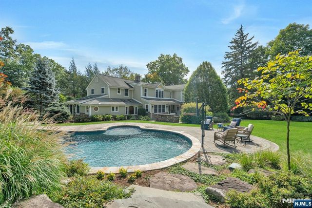 85 Vanderbeck Lane, Mahwah, NJ 07430