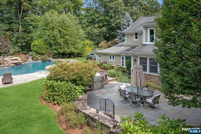 85 Vanderbeck Lane, Mahwah, NJ 07430