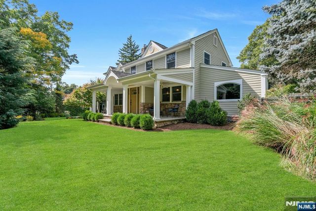 85 Vanderbeck Lane, Mahwah, NJ 07430