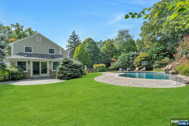 85 Vanderbeck Lane, Mahwah, NJ 07430