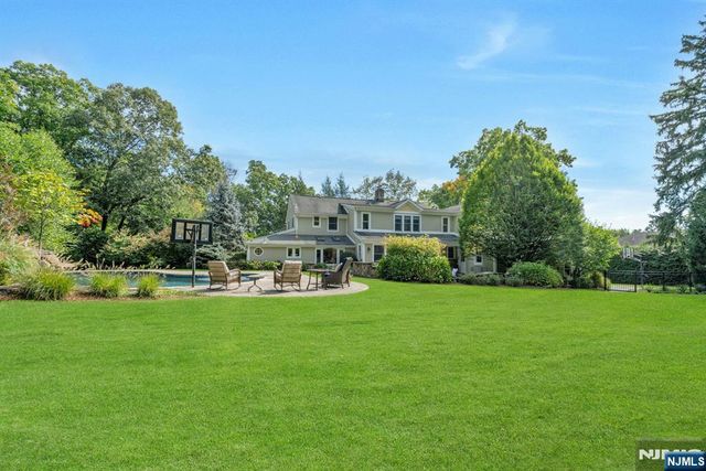 85 Vanderbeck Lane, Mahwah, NJ 07430