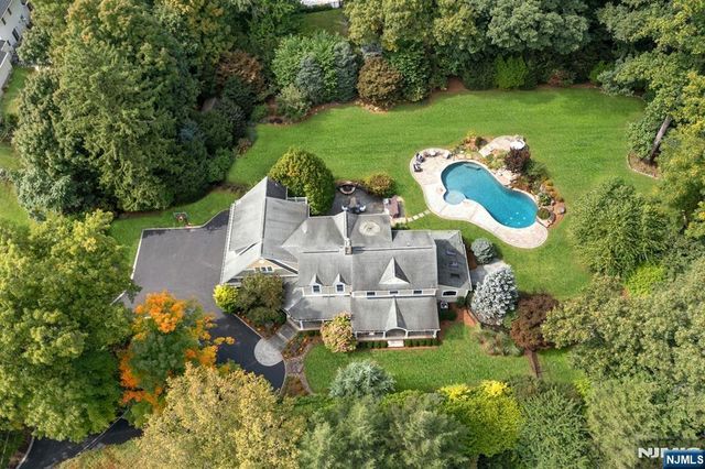 85 Vanderbeck Lane, Mahwah, NJ 07430
