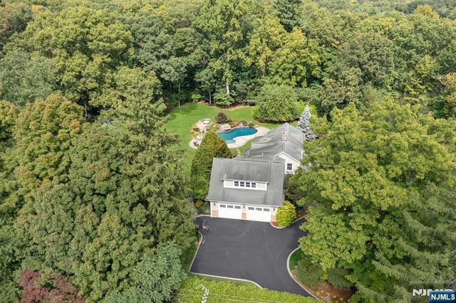 85 Vanderbeck Lane, Mahwah, NJ 07430