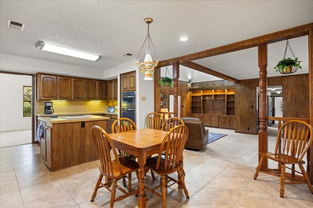 5116 Fairway Circle, Granbury, TX 76049