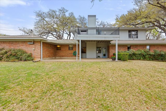 5116 Fairway Circle, Granbury, TX 76049
