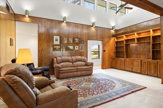 5116 Fairway Circle, Granbury, TX 76049