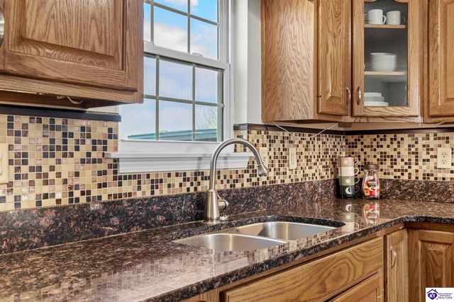 7679 S Dixie Highway, Elizabethtown, KY 42701