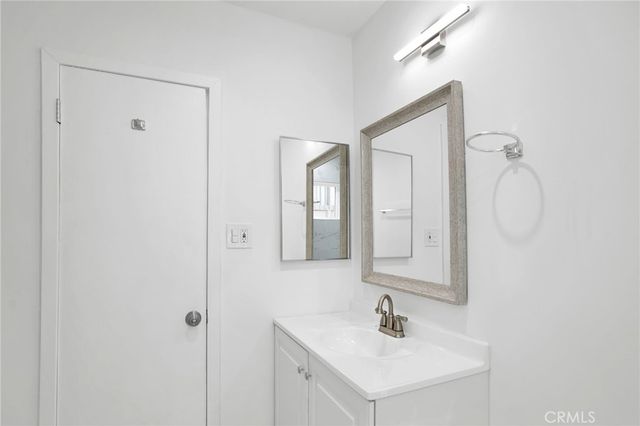 13018 Valleyheart Drive 8, Studio City, CA 91604