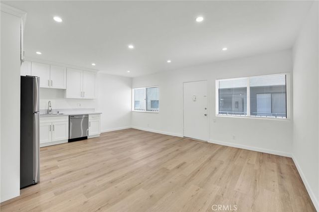 13018 Valleyheart Drive 8, Studio City, CA 91604
