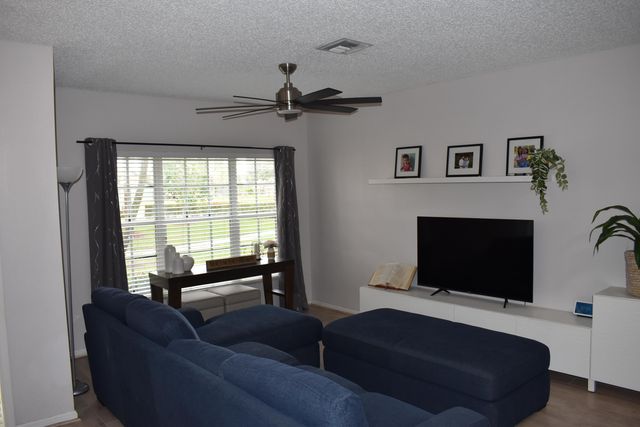 10881 Sea Hibiscus Lane, Tamarac, FL 33321