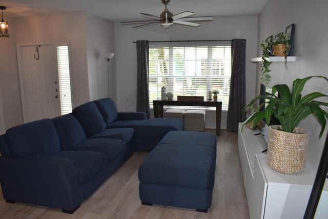 10881 Sea Hibiscus Lane, Tamarac, FL 33321