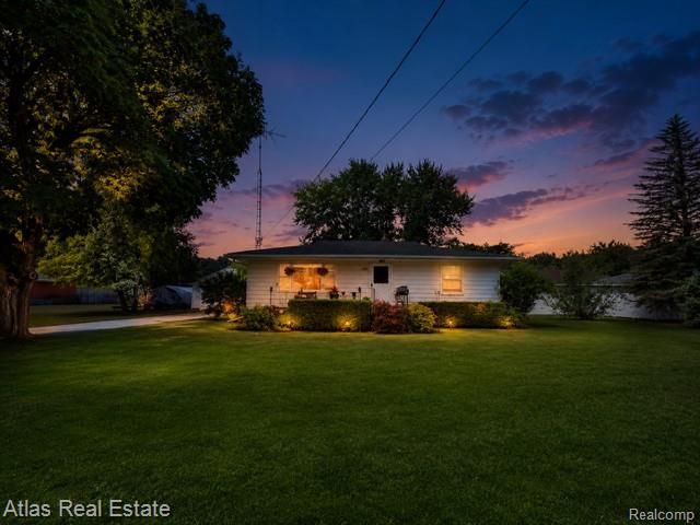 2060 Christner Street, Burton, MI 48519