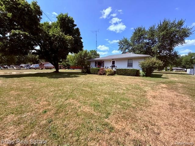 2060 Christner Street, Burton, MI 48519