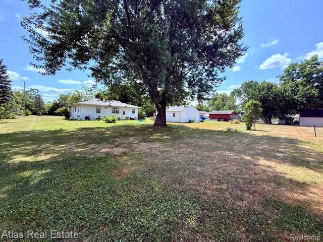 2060 Christner Street, Burton, MI 48519