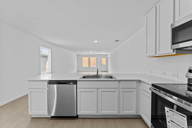 2407 Vireo Way, San Antonio, TX 78253