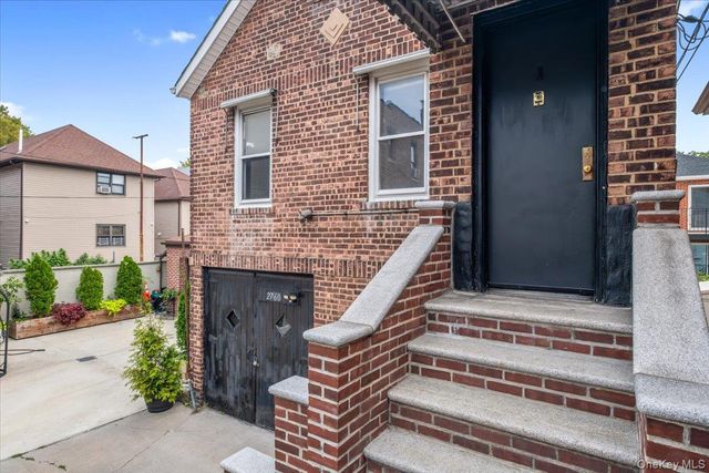 2760 Hering Avenue, Bronx, NY 10469